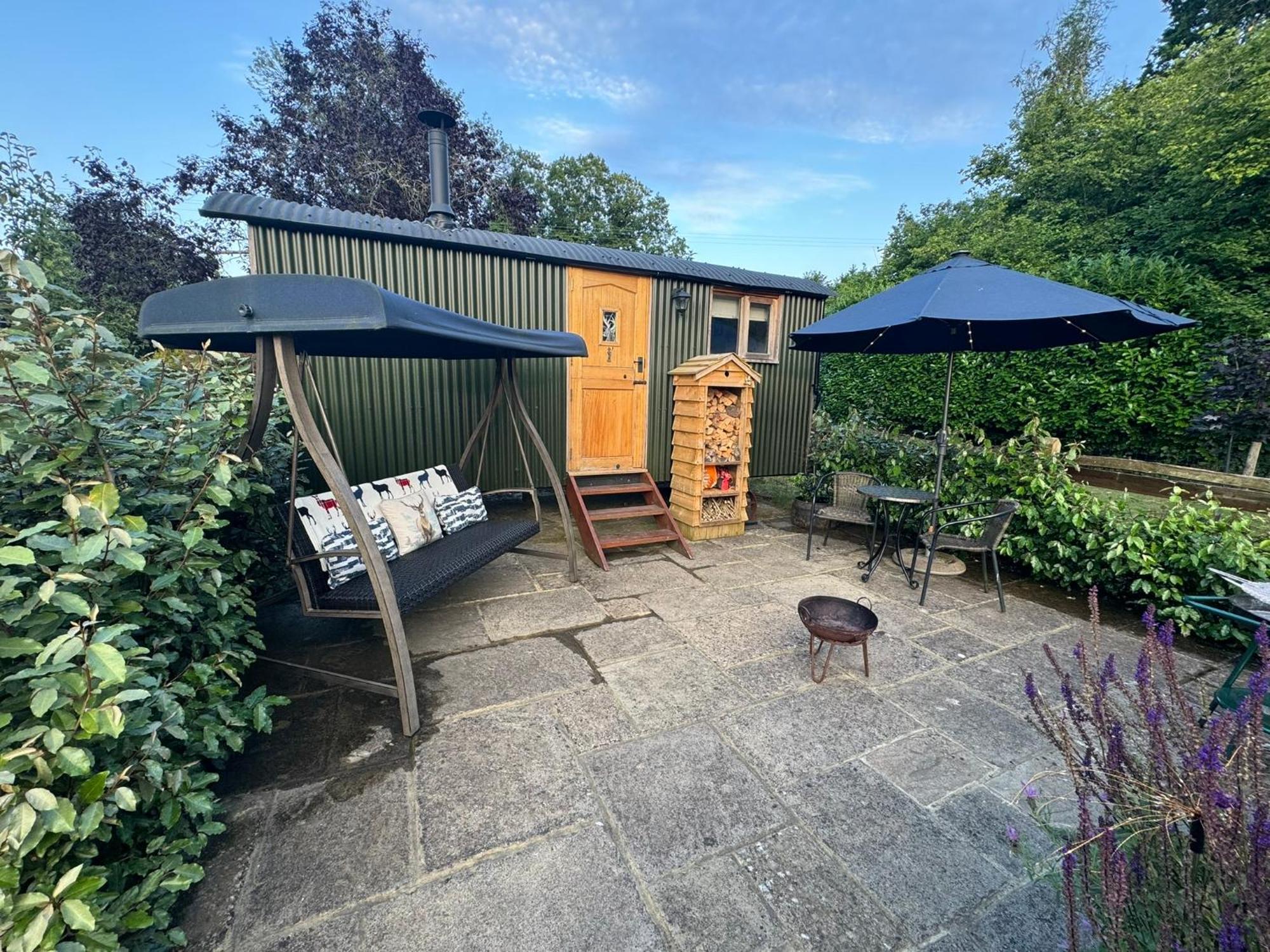 Forest View Shepherd Hut Ewhurst Exterior foto